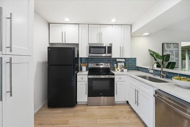 6711 W Gate BLVD B, Austin, TX 78745