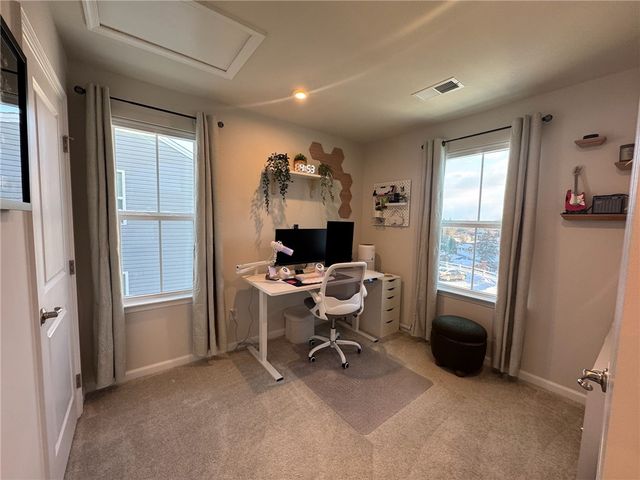 265 Chesna Drive, Whitehall, PA 15234