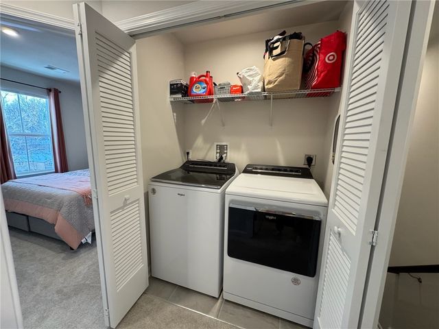 265 Chesna Drive, Whitehall, PA 15234