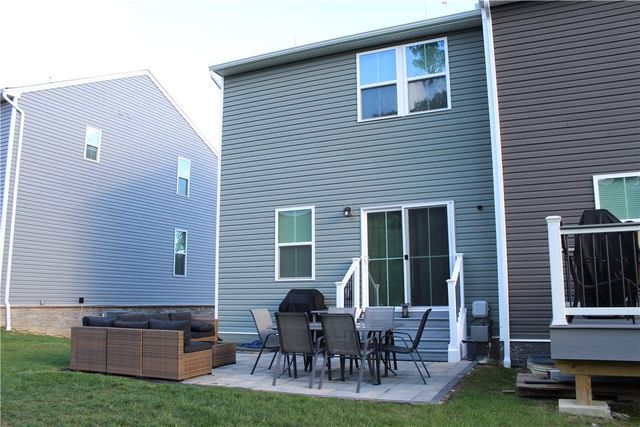 265 Chesna Drive, Whitehall, PA 15234