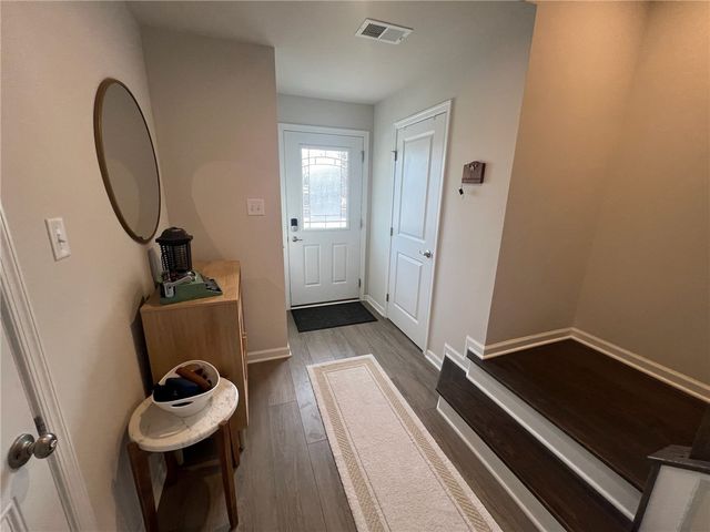 265 Chesna Drive, Whitehall, PA 15234