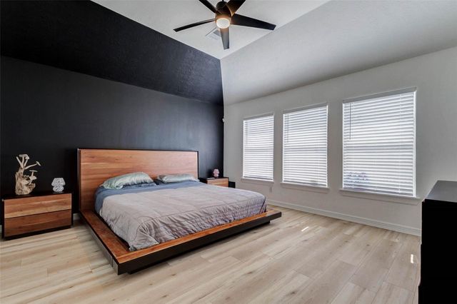 2706 Ridgeglen Lane, Houston, TX 77082
