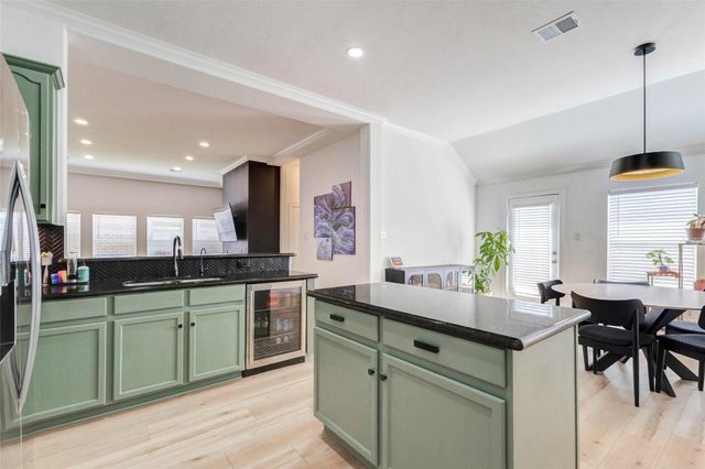 2706 Ridgeglen Lane, Houston, TX 77082