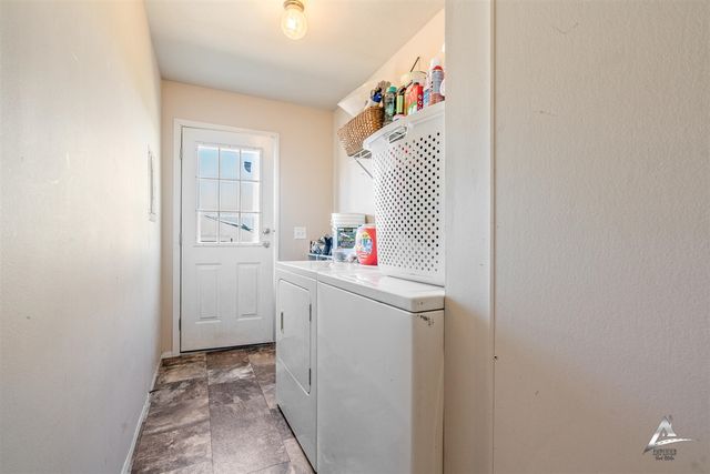 885 Buttonwood Drive, Middleville, MI 49333