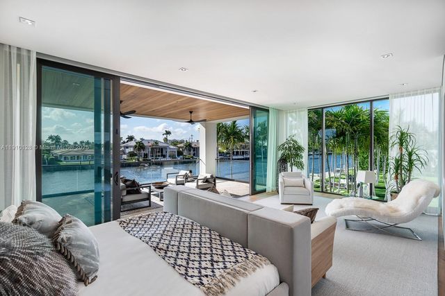 1175 Spanish River Rd, Boca Raton, FL 33432