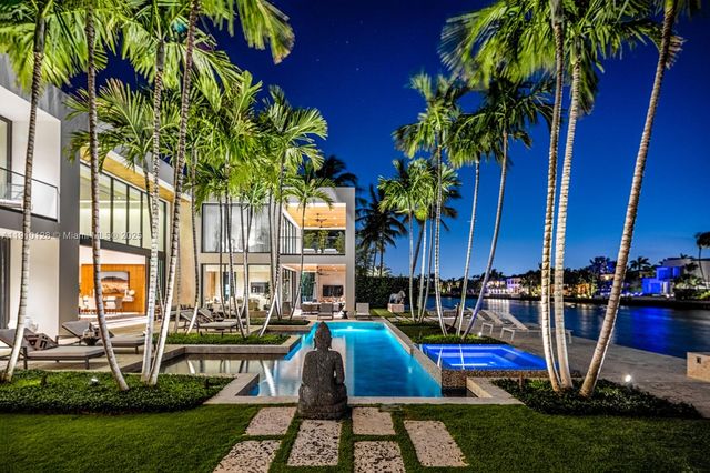 1175 Spanish River Rd, Boca Raton, FL 33432