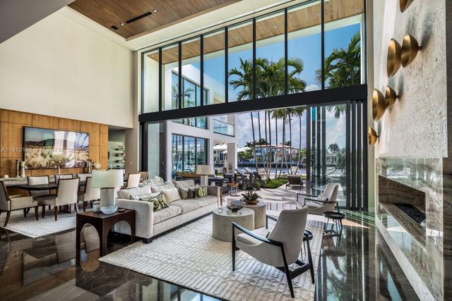 1175 Spanish River Rd, Boca Raton, FL 33432