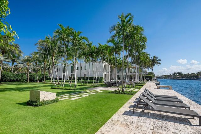 1175 Spanish River Rd, Boca Raton, FL 33432