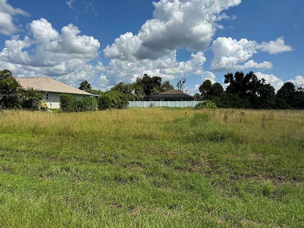 139 SESAME ROAD W, Rotonda West, FL 33947