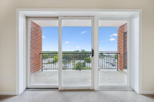 5555 N Cumberland Avenue 804, Chicago, IL 60656