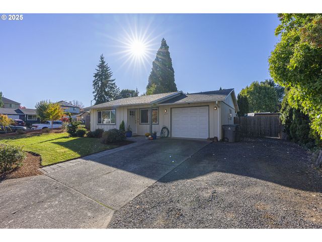 277 E 13TH St, Lafayette, OR 97127