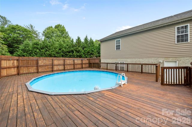 3933 Rocky Brook Place, Lenoir, NC 28645