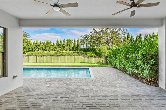20318 Castle Stuart Avenue, Boca Raton, FL 33434