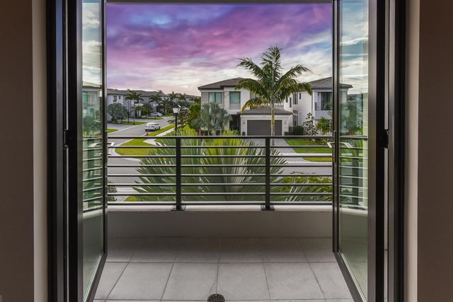 20318 Castle Stuart Avenue, Boca Raton, FL 33434