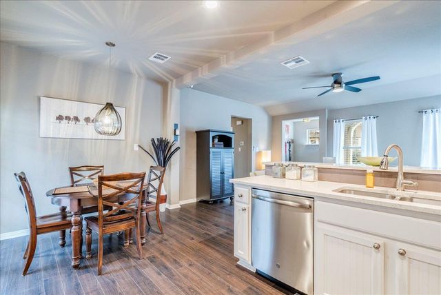 13604 Caldwell DR 19, Austin, TX 78750