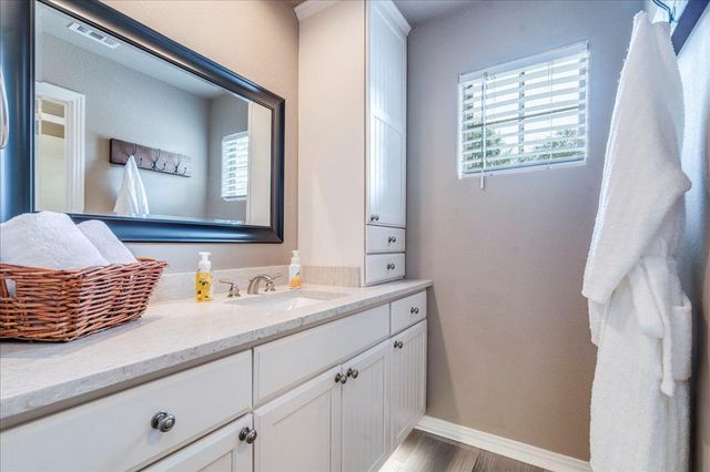 13604 Caldwell DR 19, Austin, TX 78750