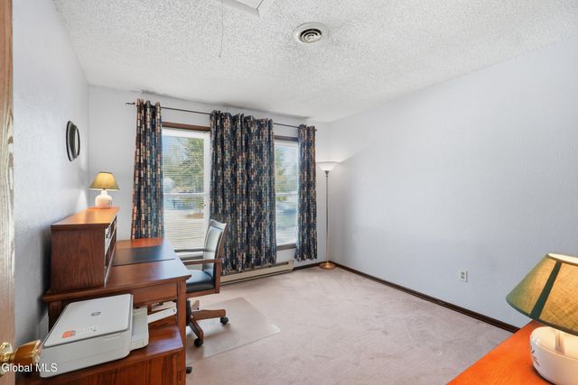 29 Tekakwitha Court, Clifton Park, NY 12065