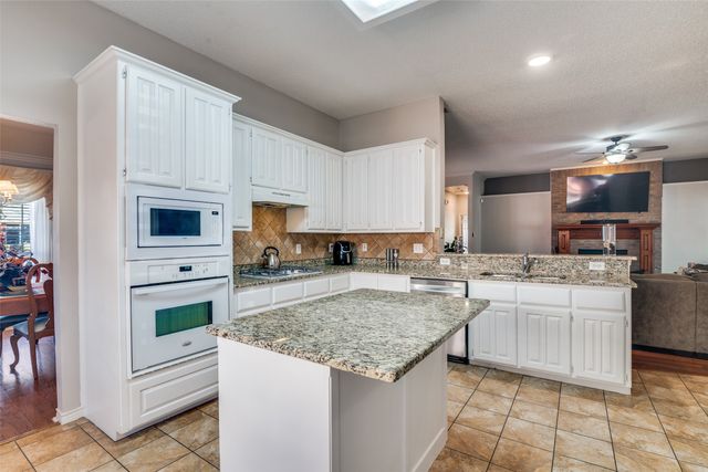 3214 Chalkstone Drive, Rowlett, TX 75088