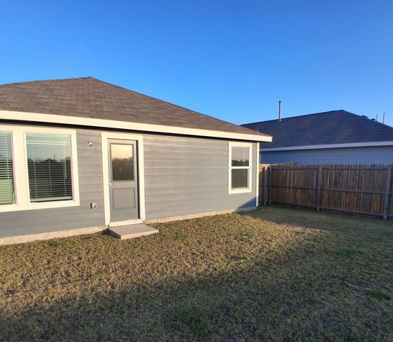 1506 Highbridge Bvld, Crandall, TX 75114