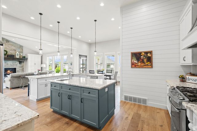 381 E 1260 S, Salem, UT 84653