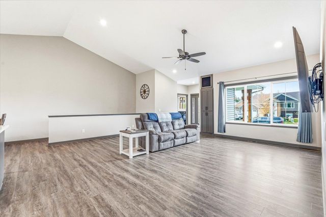 31722 Marshview Court, Lindstrom, MN 55045