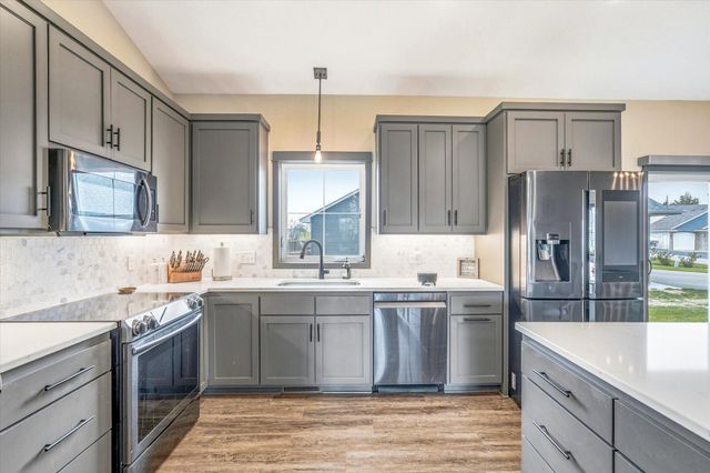 31722 Marshview Court, Lindstrom, MN 55045