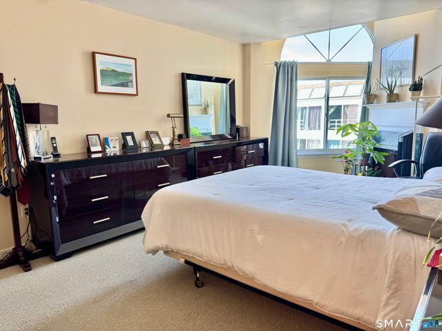 18 Harbour Close, New Haven, CT 06519