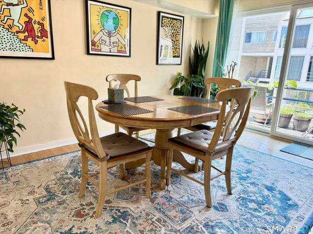18 Harbour Close, New Haven, CT 06519