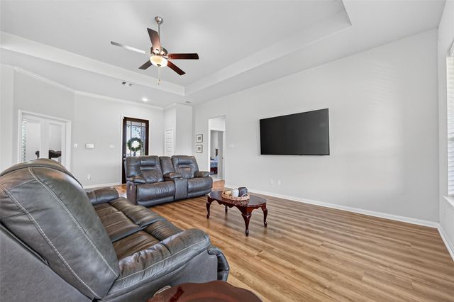 1131 Southfork Ranch Drive, Sealy, TX 77474