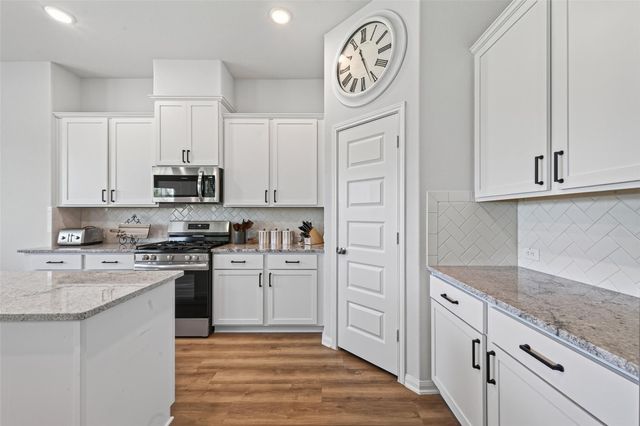 1131 Southfork Ranch Drive, Sealy, TX 77474