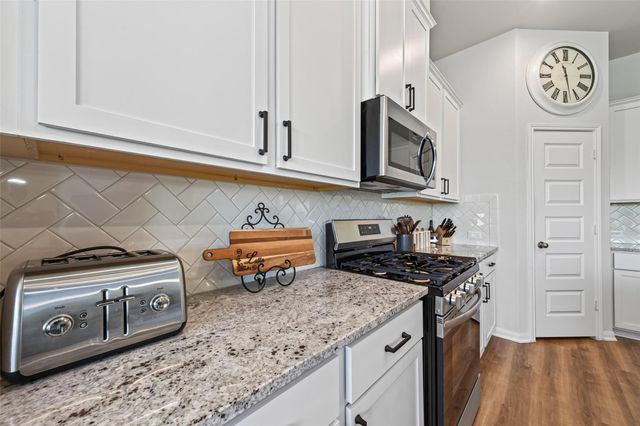 1131 Southfork Ranch Drive, Sealy, TX 77474