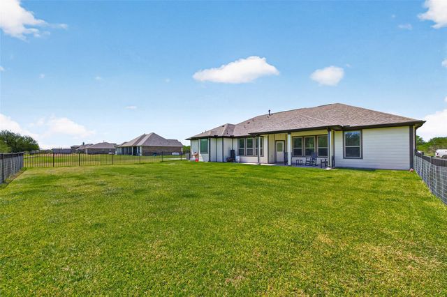 1131 Southfork Ranch Drive, Sealy, TX 77474