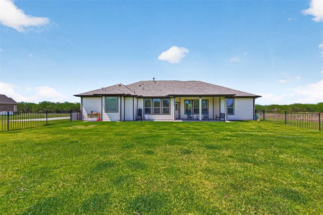 1131 Southfork Ranch Drive, Sealy, TX 77474