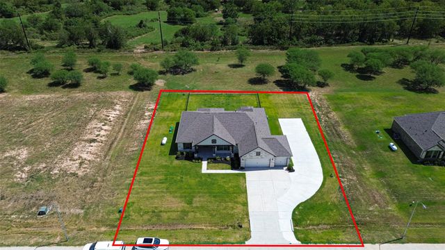 1131 Southfork Ranch Drive, Sealy, TX 77474