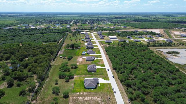 1131 Southfork Ranch Drive, Sealy, TX 77474