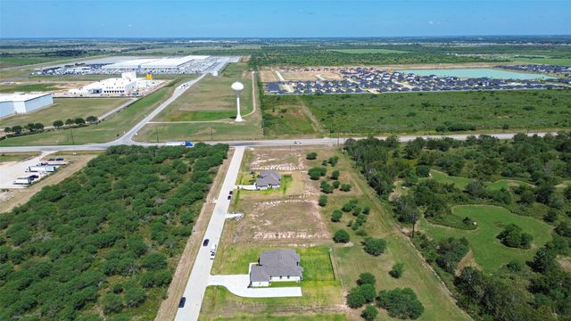 1131 Southfork Ranch Drive, Sealy, TX 77474