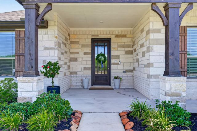 1131 Southfork Ranch Drive, Sealy, TX 77474