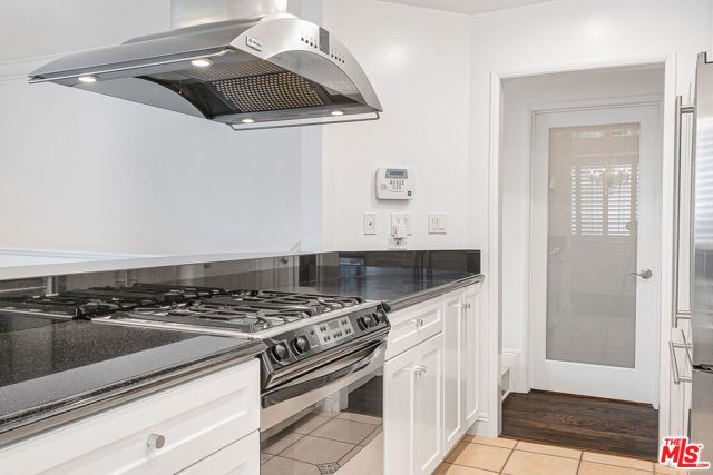 315 N Swall Drive 303, Beverly Hills, CA 90211