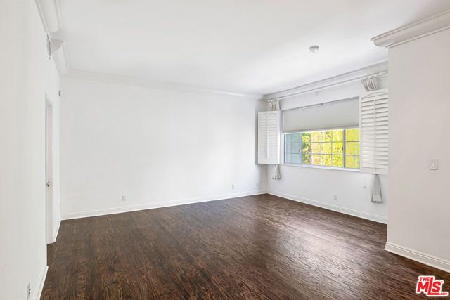 315 N Swall Drive 303, Beverly Hills, CA 90211