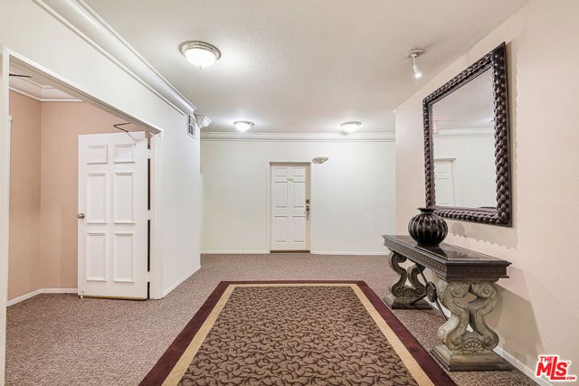 315 N Swall Drive 303, Beverly Hills, CA 90211
