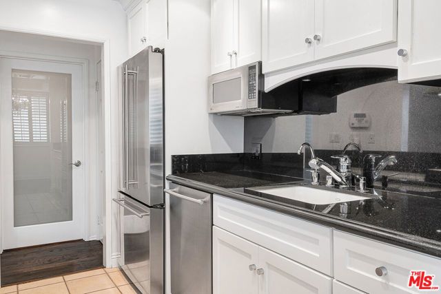315 N Swall Drive 303, Beverly Hills, CA 90211