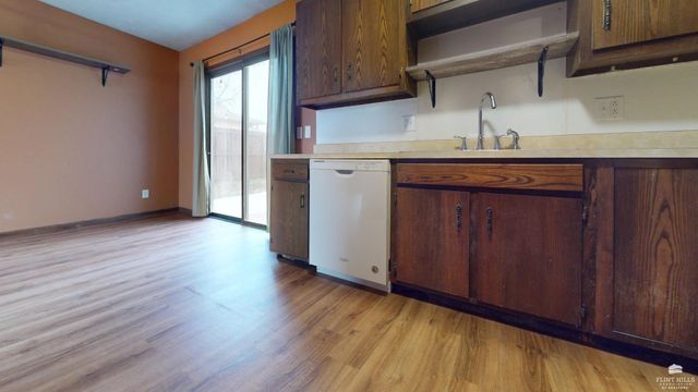 2425 Charolais Lane, Manhattan, KS 66502