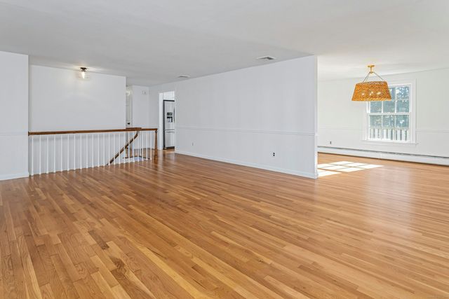 12 Lincoln Drive, New Canaan, CT 06840