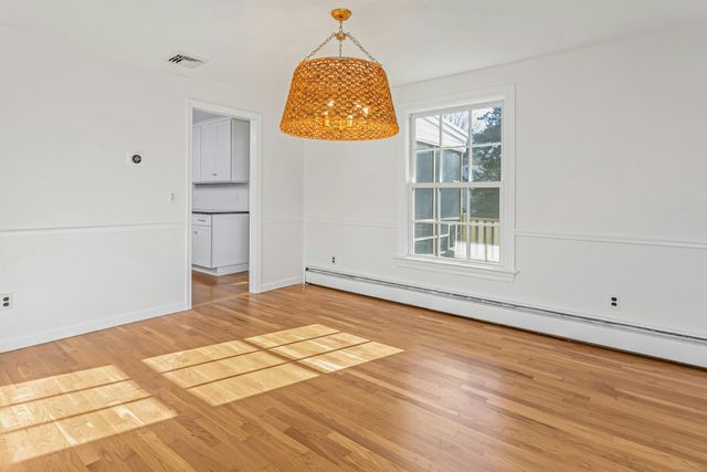 12 Lincoln Drive, New Canaan, CT 06840