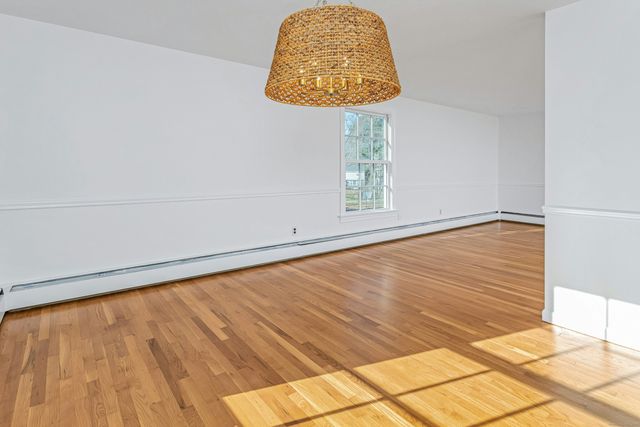 12 Lincoln Drive, New Canaan, CT 06840