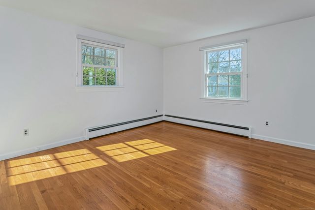 12 Lincoln Drive, New Canaan, CT 06840