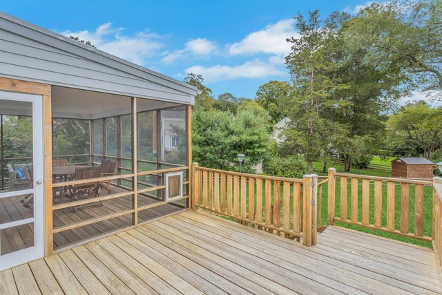 12 Lincoln Drive, New Canaan, CT 06840