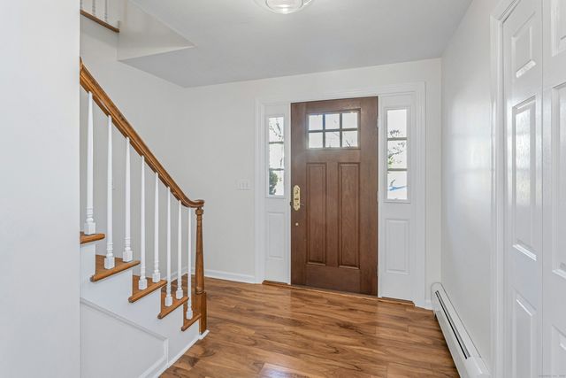 12 Lincoln Drive, New Canaan, CT 06840