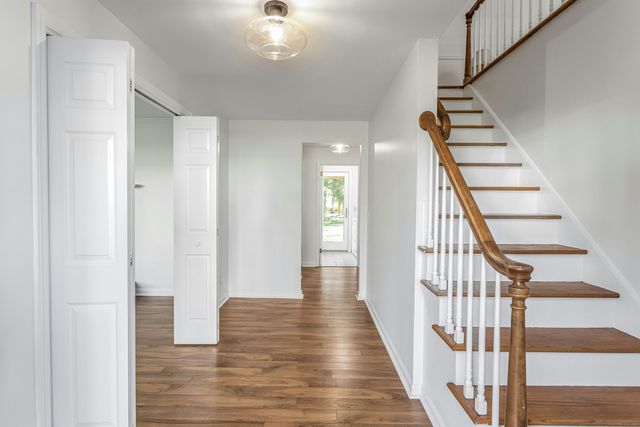 12 Lincoln Drive, New Canaan, CT 06840