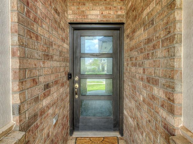 9208 NW 91st Street, Yukon, OK 73099
